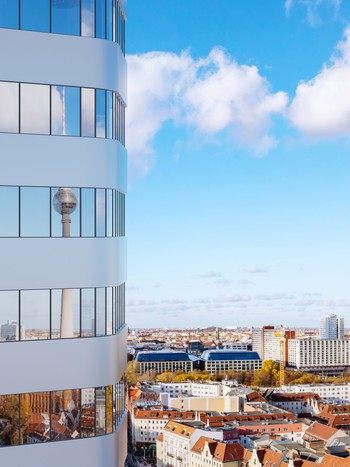 Panoramic view of the Fernsehturm in Berlin during a language stay in Germany